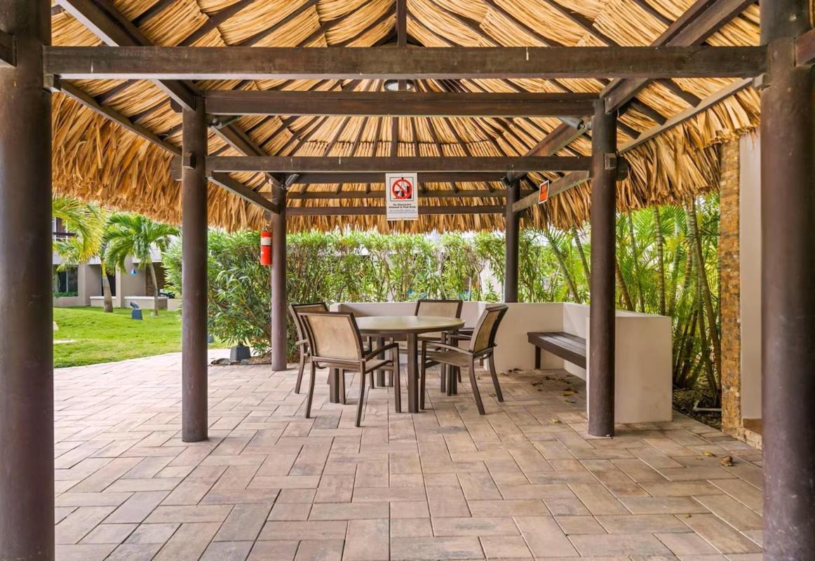 Eagle Beach Luxury House, Walking Distance To The Beach Palm Beach Luaran gambar