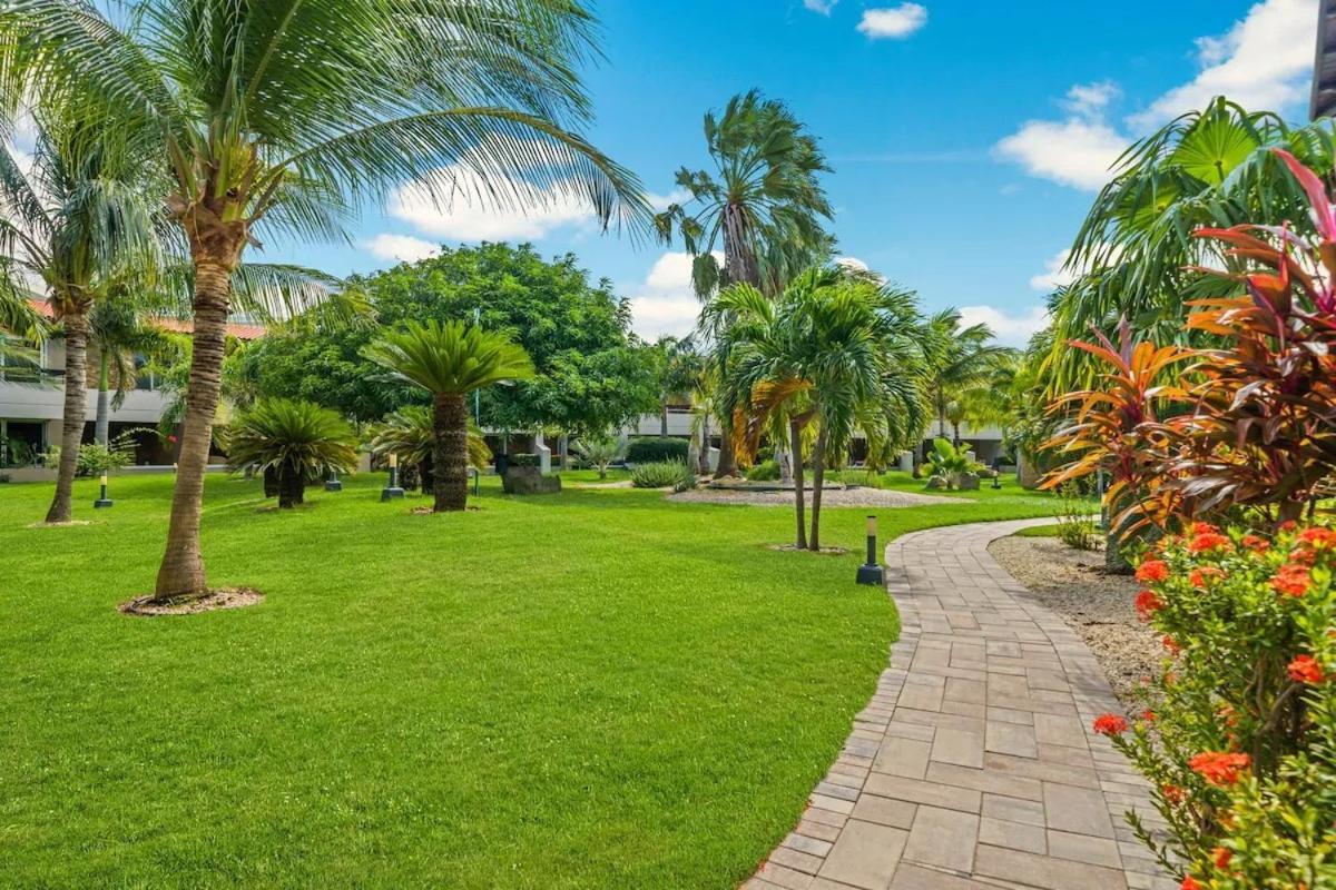 Eagle Beach Luxury House, Walking Distance To The Beach Palm Beach Luaran gambar